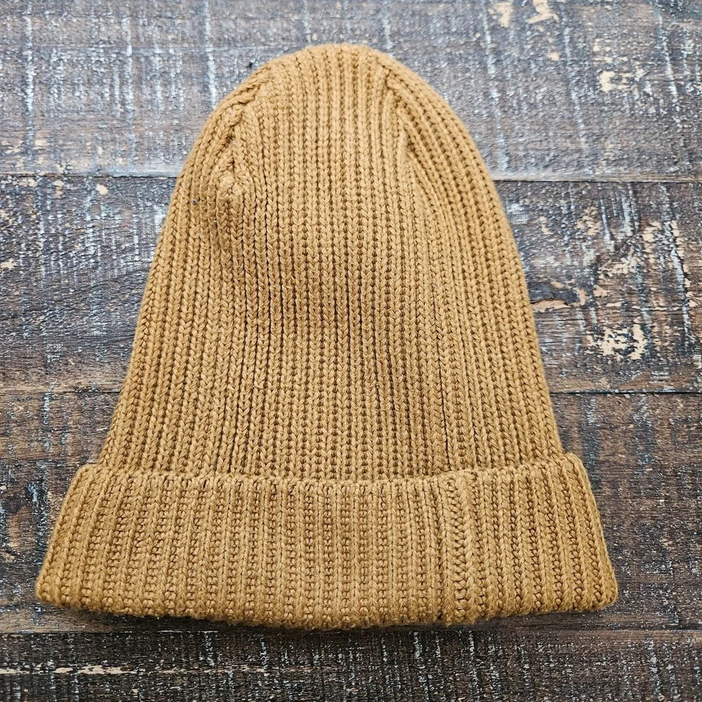 The Patagonia Fisherman's Rolled Beanie Unisex Color Autumn Orange